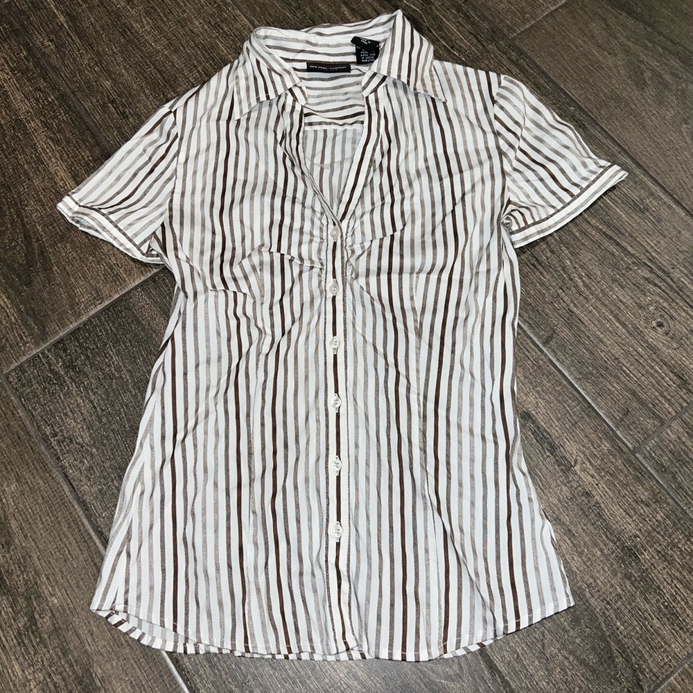 New York and Company button down top size XS